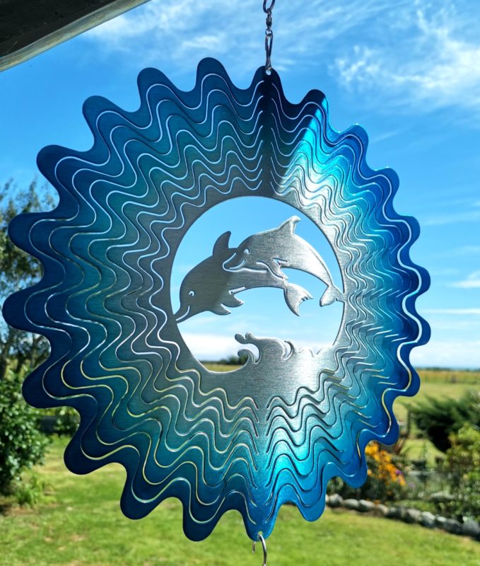 DOLPHIN CLOUD Swirly Metal Wind Spinner : : Garden